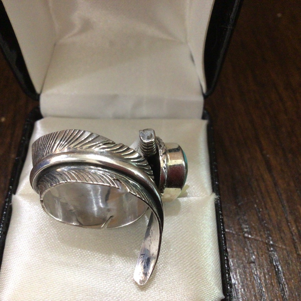 Navajo Natural turquoise sterling silver ring. Size 8 1/2. - Picture 5 of 10